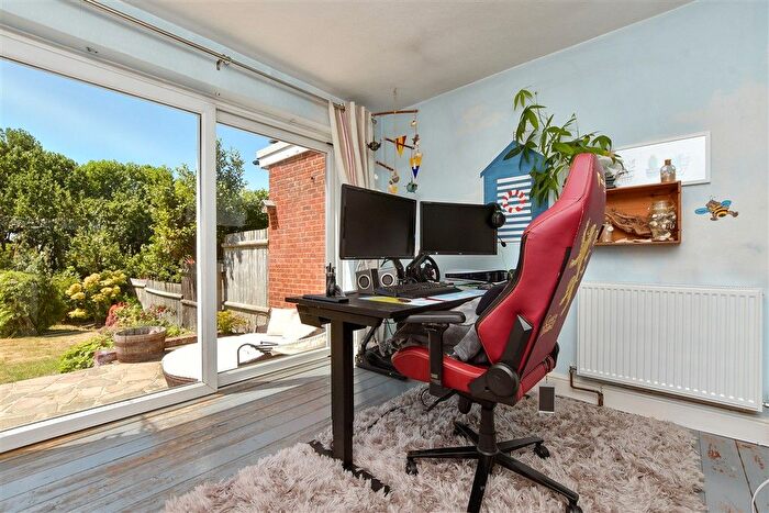 5 Bedroom Semi-detached House For Sale In Foreland Avenue, Cliftonville, Margate, Kent, CT9