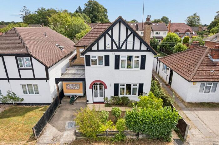 5 Bedroom Detached House For Sale In Mid Cross Lane, Chalfont St. Peter, Buckinghamshire, SL9