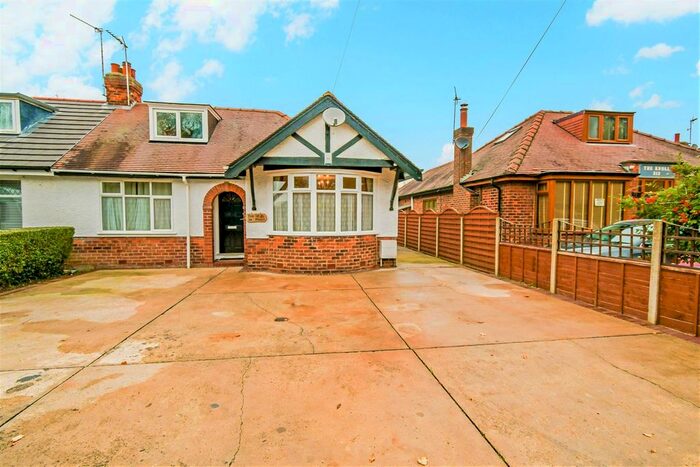 3 Bedroom Semi-Detached Bungalow For Sale In Ganstead Lane, Ganstead, Bilton, Hull, HU11