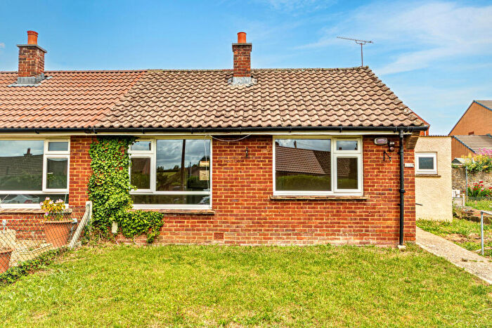 1 Bedroom Bungalow For Sale In Reids Piece, Purton, Wiltshire, SN5