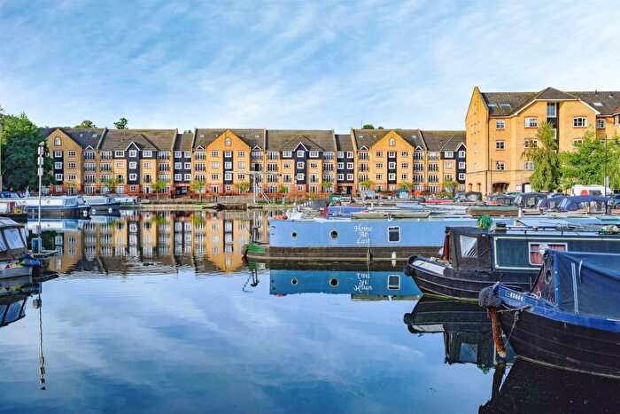2 Bedroom Flat For Sale In Stationers Place, Hemel Hempstead, HP3