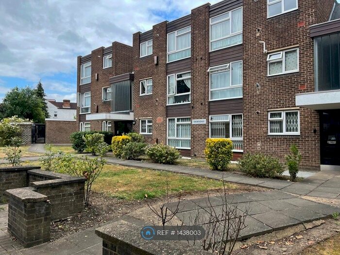 Studio To Rent In Thorndale, Edgware, HA8