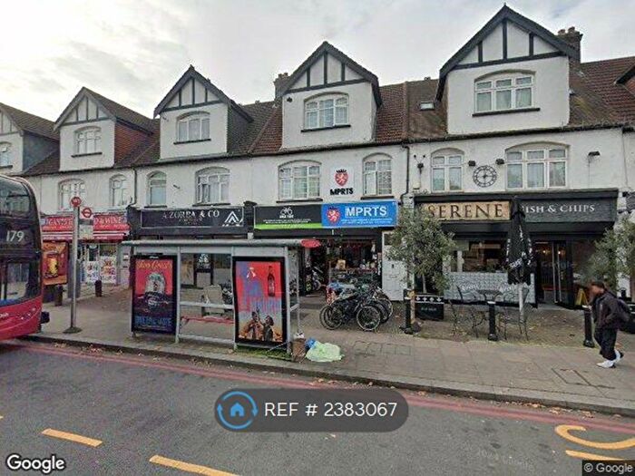 3 Bedroom Flat To Rent In Woodford Ave, Ilford, IG2