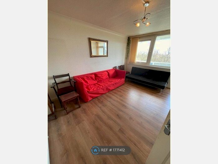 2 Bedroom Flat To Rent In Kendal Tower, Birmingham, B17