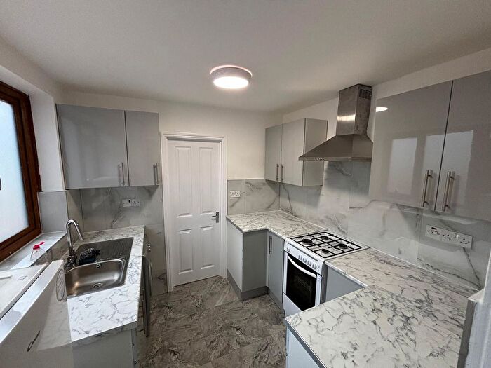 3 Bedroom Terraced House To Rent In Sparsholt Road, Barking, Essex, IG11