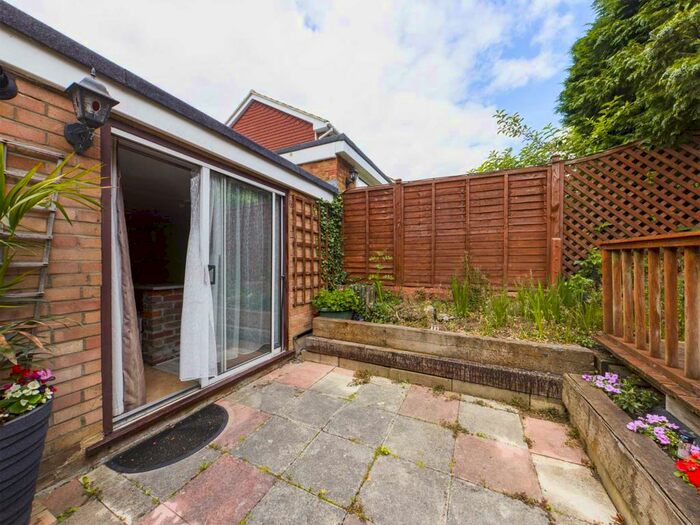 Studio To Rent In The Annexe, Leverstock Green, Single Occupancy Only, Available Now, HP3