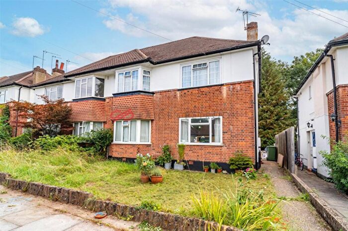 2 Bedroom Apartment To Rent In Meadow Road, Pinner, Middlesex, HA5