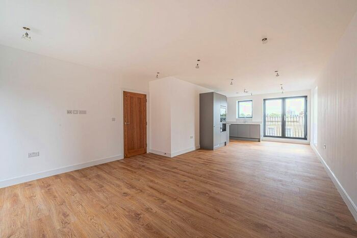 2 Bedroom Flat To Rent In Malden Road, Kentish Town, London, NW5