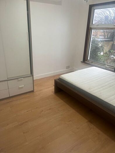 1 Bedroom Flat To Rent In Henley Road, Ilford, IG1