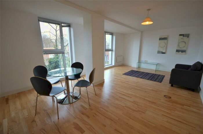 1 Bedroom Apartment To Rent In Emmeline, Manchester City Centre, Manchester, M40