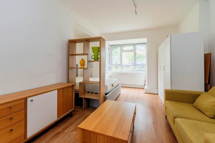 Flat To Rent In New North Road, N1