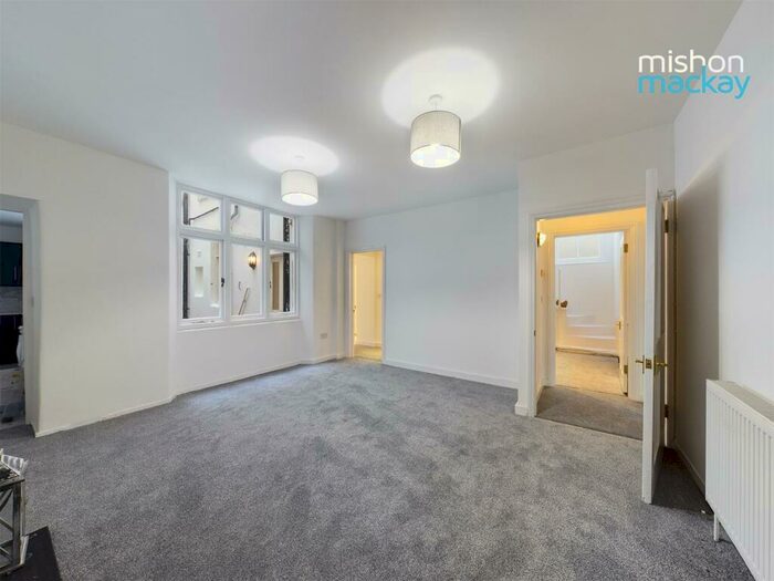 3 Bedroom Apartment To Rent In Belgrave Place, Brighton, BN2