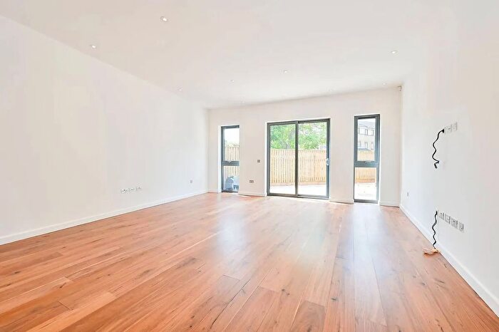 5 Bedroom Terraced House To Rent In Gunnersbury Mews, Chiswick, W4