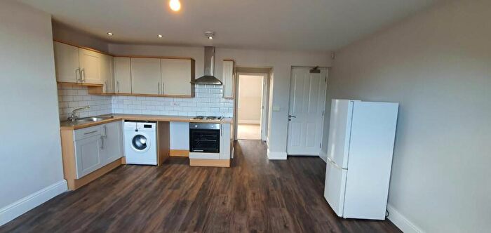 1 Bedroom Flat To Rent In Flat, Warwick House, Avenue Road, DN2