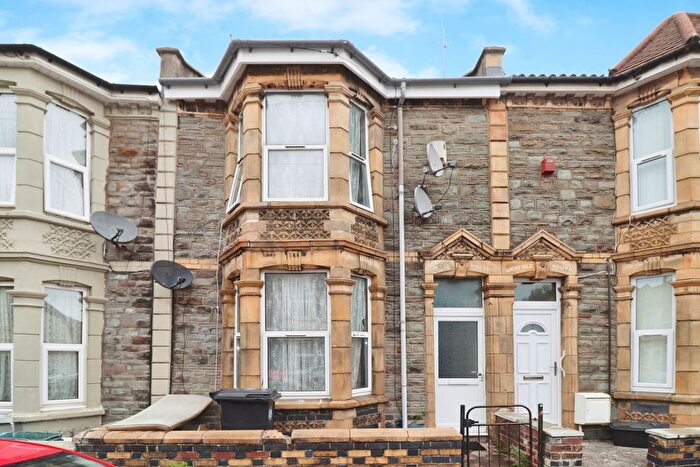 3 Bedroom Terraced House For Sale In Eastbourne Road, Bristol, BS5