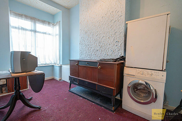 2 Bedroom Detached House For Sale In Grasmere Road, Handsworth, B21