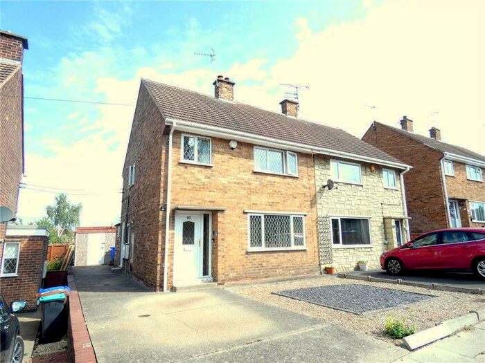3 Bedroom Semi-Detached House For Sale In Robin Hood Avenue, Warsop, Mansfield, NG20