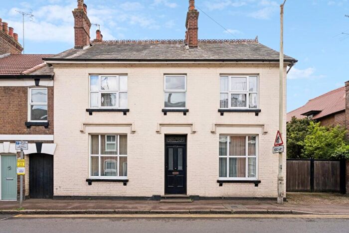 5 Bedroom End Of Terrace House For Sale In Northchurch, Berkhamsted, HP4