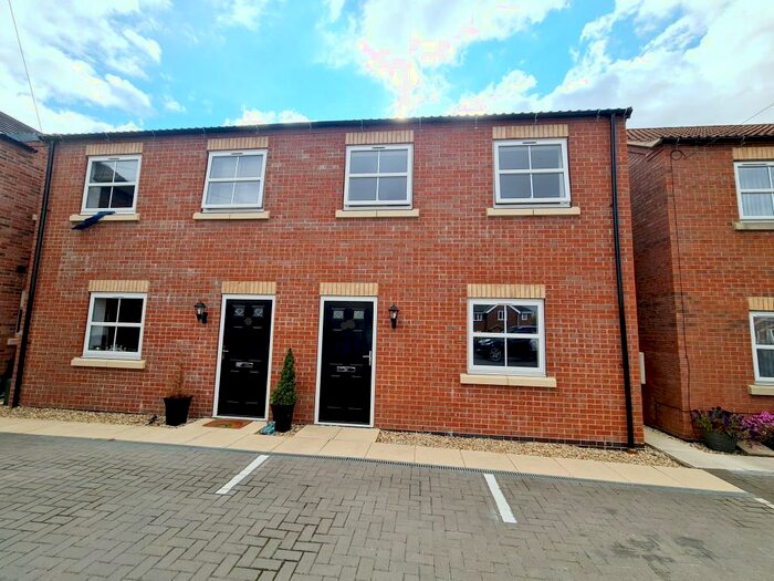 3 Bedroom Semi-Detached House To Rent In Wolseley Court, Bracebridge Heath, LN4