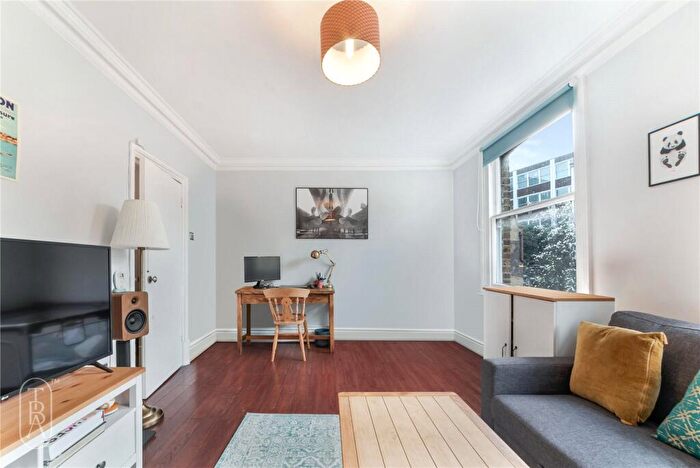 2 Bedroom Apartment To Rent In Sylvester Path, London, E8