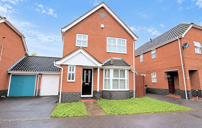 3 Bedroom Detached House To Rent In Broadacres, Luton, LU2