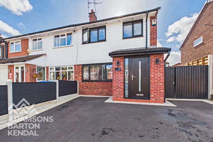 3 Bedroom Semi Detached House For Sale In Cherwell Avenue, Heywood, OL10