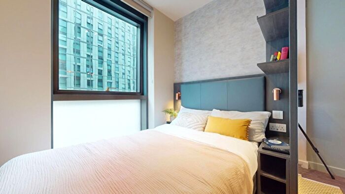 Studio To Rent In Crossharbour Plaza, London, E14