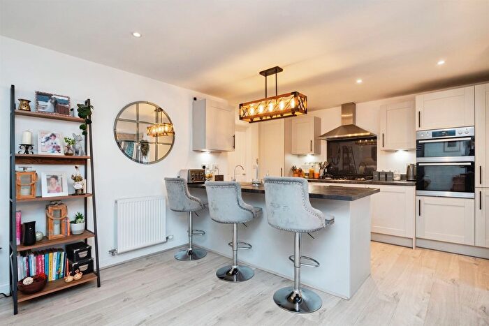 4 Bedroom Detached House For Sale In Braganza Drive, Staplehurst, Tonbridge, TN12