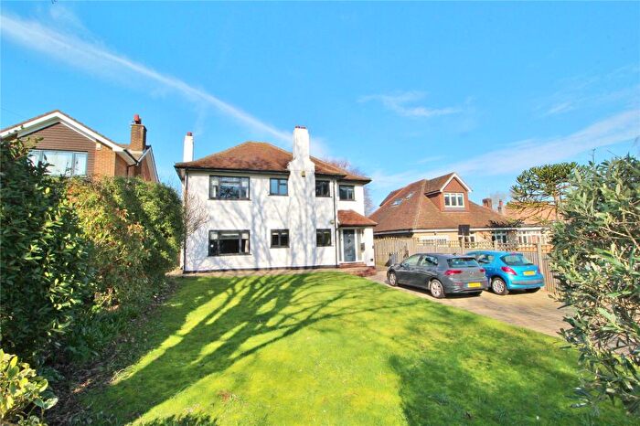 4 Bedroom Detached House For Sale In Marshall Avenue, Findon Valley, Worthing, West Sussex, BN14