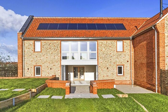 4 Bedroom Barn Conversion For Sale In The Street, Baconsthorpe, Norfolk, NR25