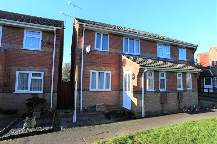3 Bedroom Semi-Detached House To Rent In Culford Walk, Felixstowe, IP11