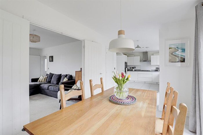 5 Bedroom Detached House For Sale In Oughton Close, Edwalton, Nottinghamshire, NG12