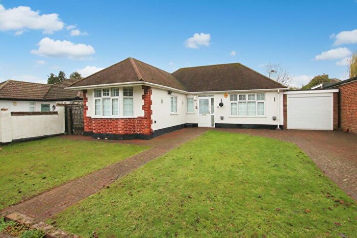 2 Bedroom Detached Bungalow For Sale In Gwynne Avenue, Shirley, CR0