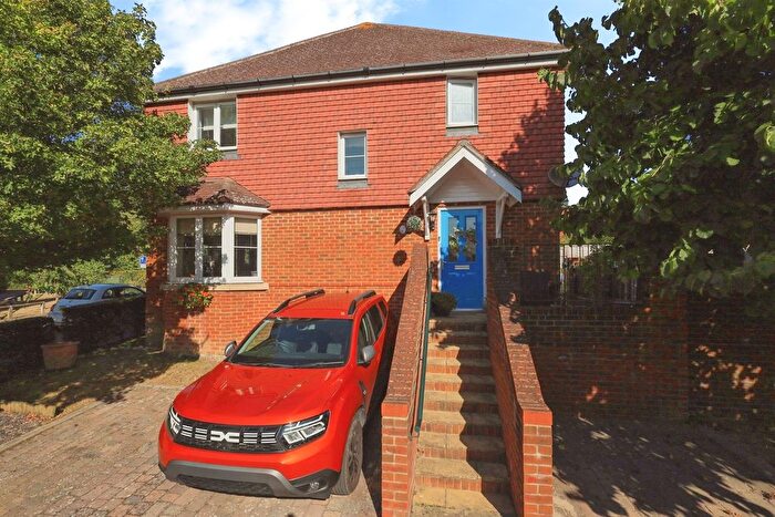 3 Bedroom End Of Terrace House For Sale In Malthouse Way, Hellingly, Hailsham, BN27