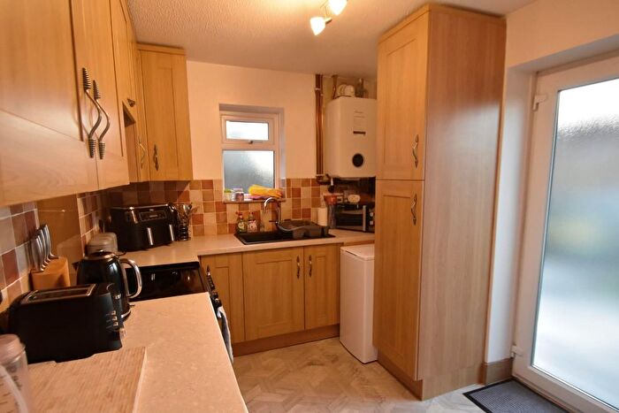 2 Bedroom Semi-Detached House For Sale In Cornfield Close, Bury, BL9