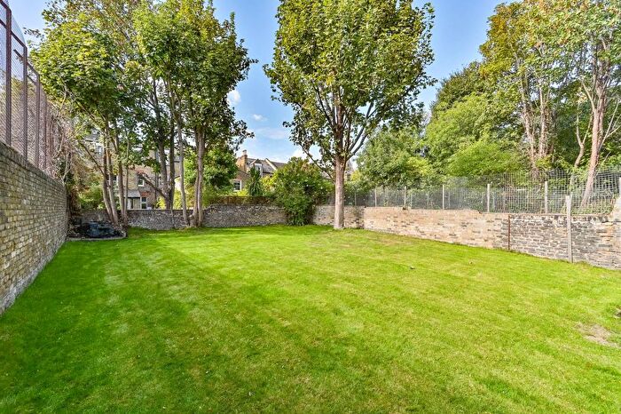 1 Bedroom Flat For Sale In Welby Street, Camberwell, London, SE5