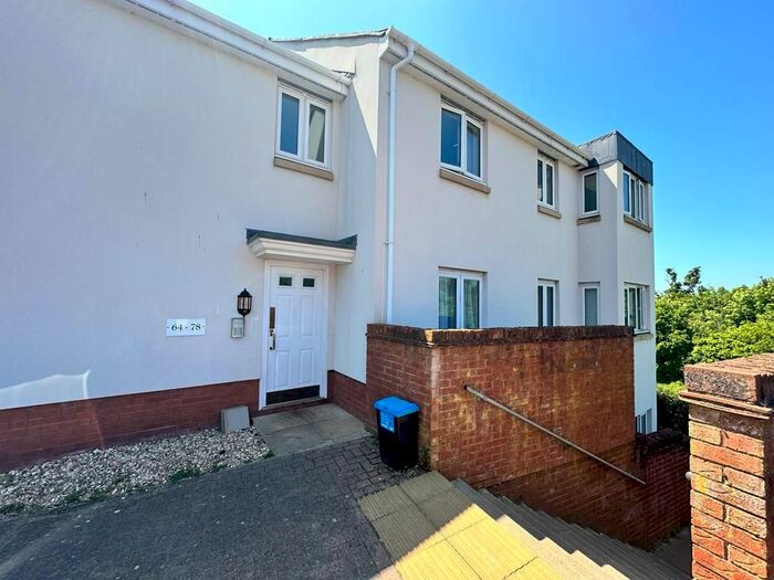 2 Bedroom Flat To Rent In Oakfields, Tiverton, EX16