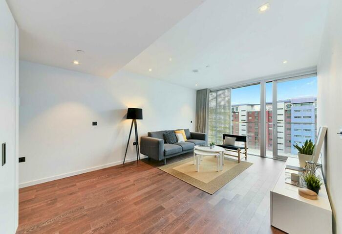 2 Bedroom Flat To Rent In Faraday House, Aurora Gardens, London, SW11