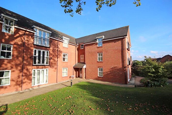 1 Bedroom Apartment To Rent In Romani Close, Warwick, CV34
