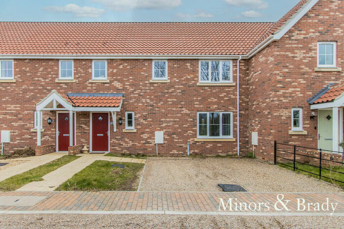 3 Bedroom Terraced House For Sale In Parfitt Close, Foxley, NR20