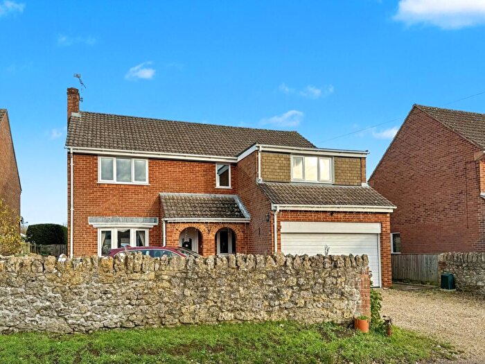 4 Bedroom Detached House For Sale In High Street, Watchfield, SN6