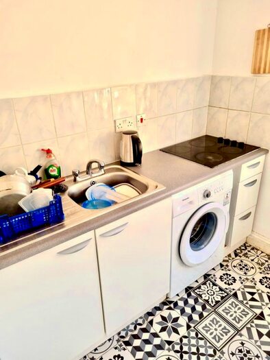 Studio To Rent In Green Street, London, E7