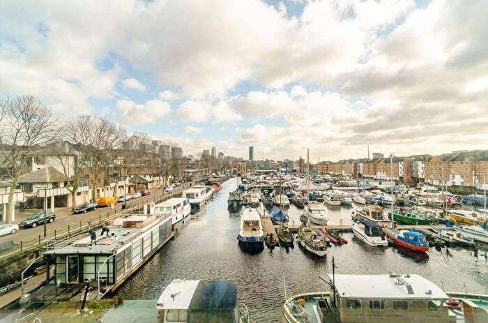 1 Bedroom Flat For Sale In Sweden Gate, Canada Water, London, SE16