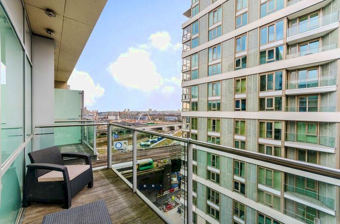 1 Bedroom Flat For Sale In Chelsea Bridge Wharf, Battersea Park, London, SW11