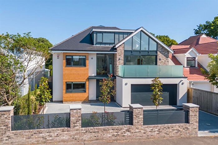 6 Bedroom Detached House For Sale In Pearce Avenue, Lilliput, BH14