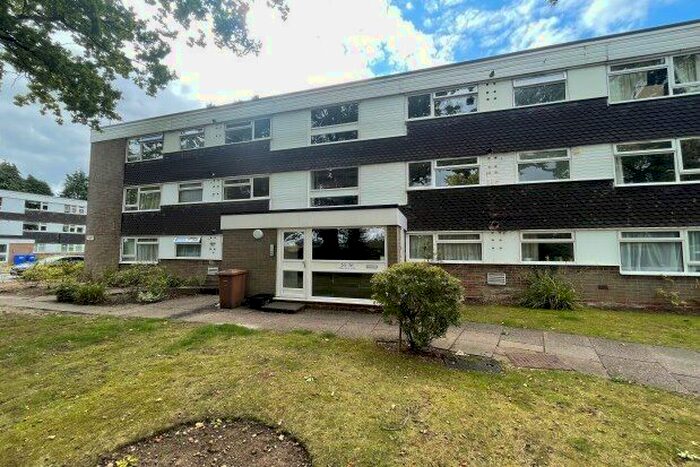 3 Bedroom Flat To Rent In Dingle Lane, Solihull, B91