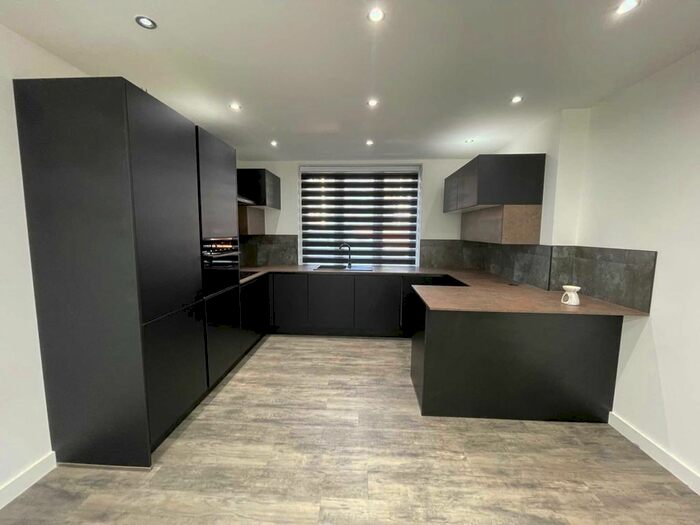 2 Bedroom Flat To Rent In Harefield Road, Uxbridge, UB8