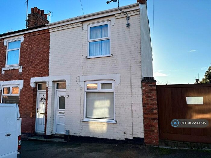 2 Bedroom End Of Terrace House To Rent In Avondale Road, Kettering, NN16