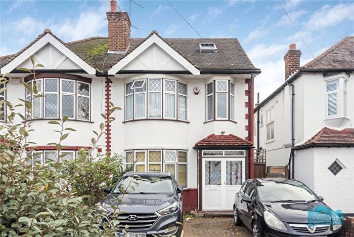 5 Bedroom Semi Detached House To Rent In Pymmes Green Road, London, N11