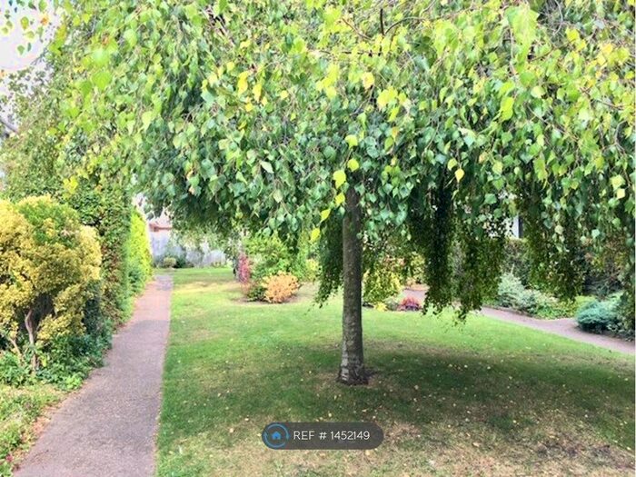 3 Bedroom Terraced House To Rent In Birch Close, Cambridge, CB4